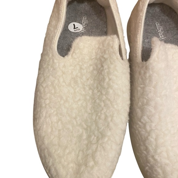 ALLBIRDS Wool Dwellers White Fuzzy Hard Sole Slippers - Picture 3 of 10
